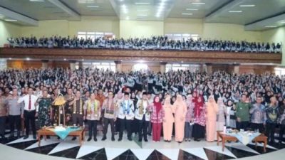 Peringatan Hari Guru Nasional 2025 di hadiri Bupati OKU TeddyMeilwansyah bertempat di Gedung Kesenian Baturaja.