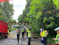 Satlantas Polres OKU Bersama Ditlantas Polda Sumsel Lakukan Survei Jalan Rusak Berlubang Rawan Kecelakaan