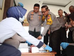 Kapolres OKU dan Jajaran Jalani Tes Urine Mendadak, Seluruhnya Negatif