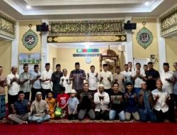 Kapolres OKU Gelar Sholat Isya, Tarawih dan Tadarus Al Qur’an Bersama Personel dan Masyarakat