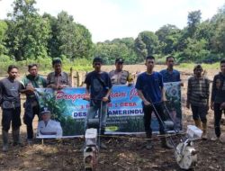 Polsek Semidang Aji Bersama Petani Tanam Jagung di OKU, Target Swasembada Pangan