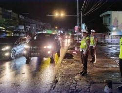 Satlatas Polres OKU Blue Light Patrol dan himbauan Kamseltibcar untuk warga di malam hari