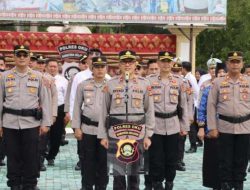 Kapolda Sumsel Berikan Penghargaan kepada 74 Personel Berprestasi