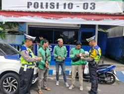 Kegiatan Satgas Kamseltibcar Lantas Ops Lilin Musi 2025 Polantas Menyapa Bersama Ojek Onlinie