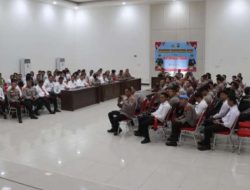 Kapolres Oku memberikan arahan Kepada Seluruh Personil Polres Oku Dan Jajarannya